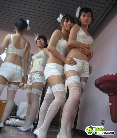 �ݳ���̨������Ů ̫�����˰ɣ�