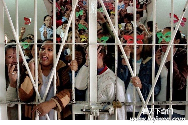 世界各国女子监狱选美实录