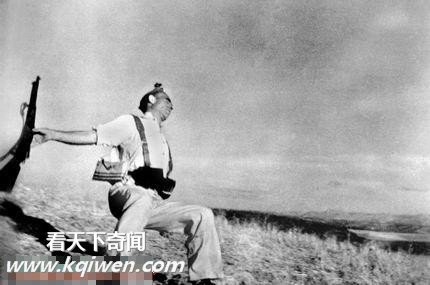 ͸�ھ�ͷ����ս���н�����ǹɱ�������˲��(��ͼ)